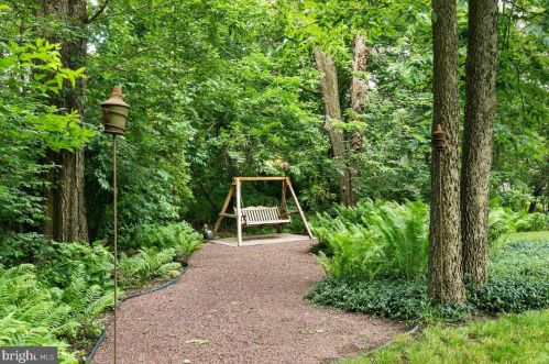 104 Cliff Ave, Lancaster PA  17602-4700 exterior