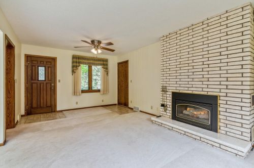 2241 Fernwood St, Saint Paul MN  55113-4311 exterior