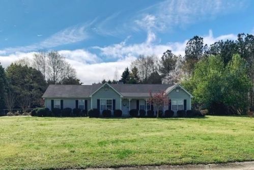 3500 Cobblestone Way, Loganville, GA 30052-2937