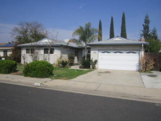 1477 Keats Ave, Clovis, CA 93611-3037