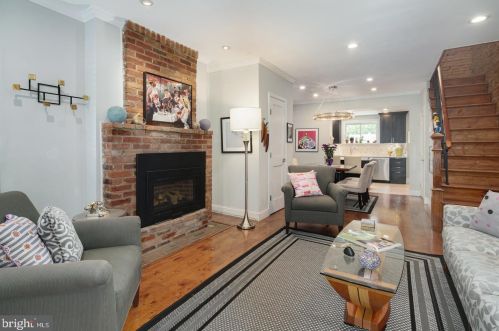 2236 Kater St, Philadelphia, PA 19146-1139