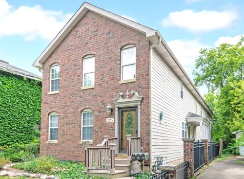325 Loomis St, Naperville IL  60540-4725 exterior