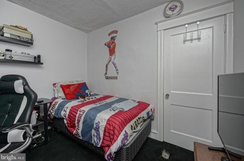 5724 Jackson St, Philadelphia PA  19148-2930 exterior