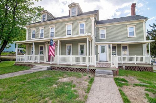35 Main St, Lincoln, RI 02802-1101