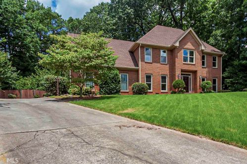 810 Mabry Rd, Atlanta GA  30328-2662 exterior