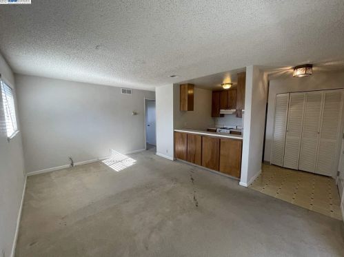29630 Mountain Oak Ct, Hayward, CA 94544-6734