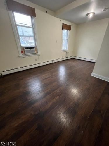211 4th Ave, Paterson NJ  07506-1547 exterior