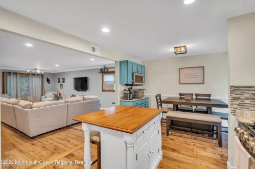 65 Scenic Dr, East Freehold NJ  07728-3479 exterior