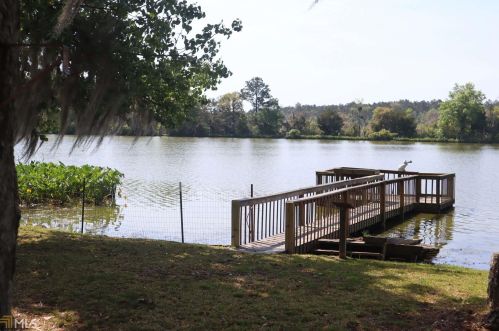 74 Wild Heron Dr, Midway, GA 31320-3539