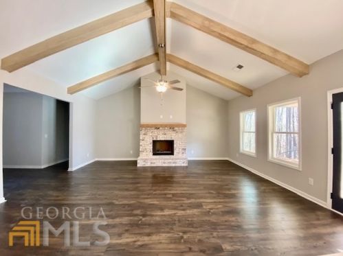 1592 Cross Plains Hulett Rd, Carrollton, GA 30117-0090