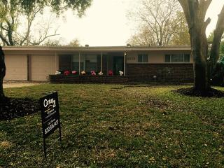 8919 Valley View Ln, Houston TX  77074-2525 exterior