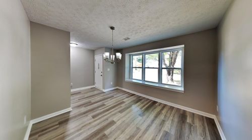 5101 Woodbridge Trl, Stone Mountain, GA 30088-1742