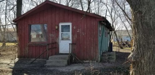 425 Braceville Rd, Godley, IL 60407-9740