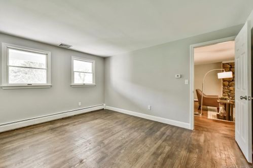 195 Orchard Hill Dr, Wapping CT  06074-3022 exterior