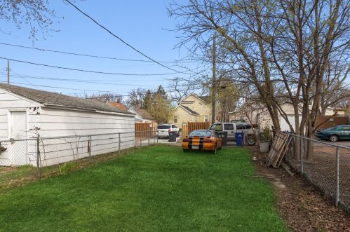453 Hatch Ave, Saint Paul MN  55117-4713 exterior