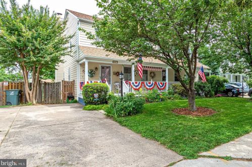 607 23rd St, Arlington, VA 22202-2513