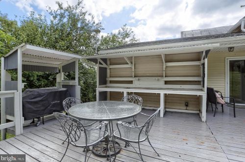 175 Church Rd, Carlisle PA  17015-9360 exterior