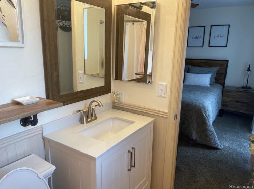 2642 Sable Way, Aurora CO  80014-2404 exterior