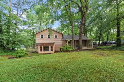 3404 Dearwood Dr, Lilburn, GA 30047-2004
