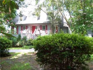 424 Walthour Rd, Savannah, GA 31410-2609