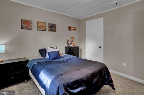 948 Walnut St, Hanover PA 17331-1523 exterior