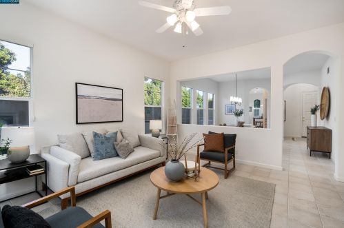 2000 Wineberry Dr, San Ramon, CA 94582-5032