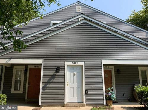 5803 Orchard Hill Ct, Clifton, VA 20124-1073