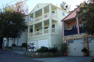 327 Golden Gate Ave, Richmond, CA 94801-3813