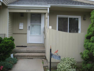 433 Lakeview Dr, Southington CT  06489-3477 exterior