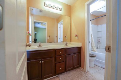 6206 Ellenwood Dr, Rex GA 30273-5046 exterior