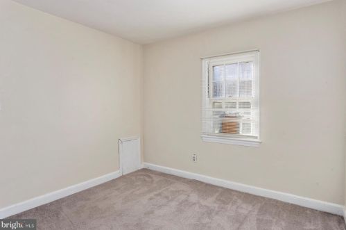 15800 Thompson Rd, Silver Spring MD 20905-3957 exterior