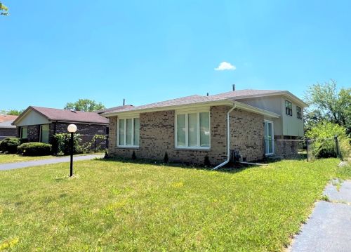 2213 157th Pl, Dixmoor, IL