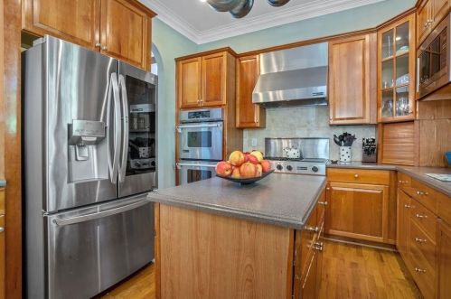 2507 Brookline Cir, Atlanta GA  30319-3690 exterior