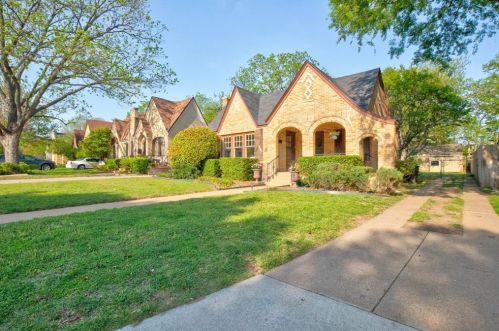 3401 Rogers Ave, Fort Worth, TX 76109-2926
