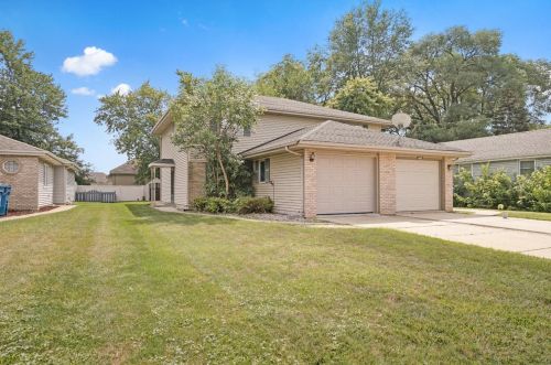 2616 Hart Rd, Hammond, IN 46322-2742