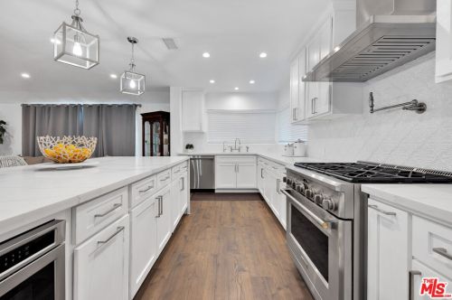 6222 Altura Ave, Glendale CA  91214-2325 exterior