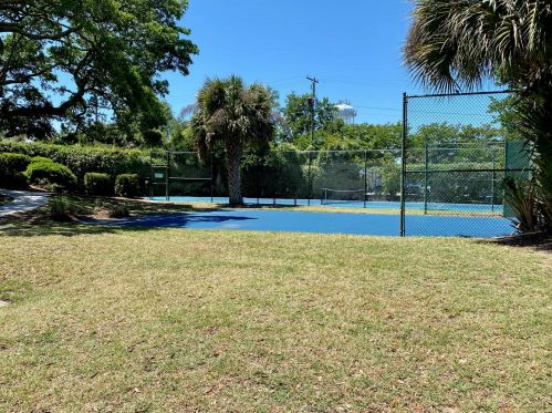 5 Ocean Park Ct, Isle Of Palms SC  29451-2244 exterior