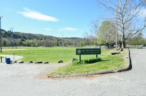 2 Perkins St, Torrington CT  06790-6844 exterior