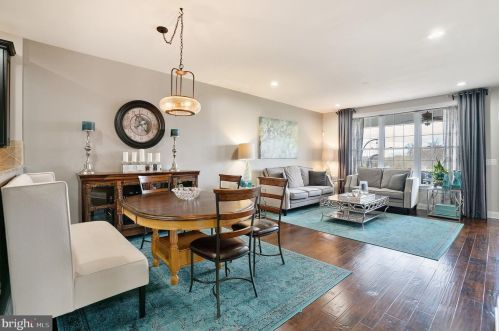 4935 Palmers Ridge Ct, Haymarket, VA 20169-8141
