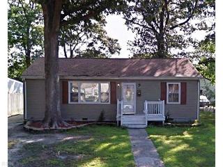 125 Rosewood Dr, Hampton, VA 23669-1855