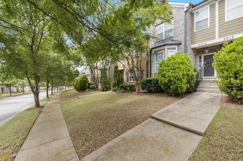 3014 Bayrose Cir, Atlanta GA  30344-1680 exterior