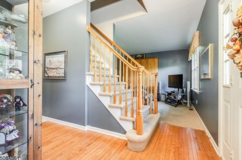 6 Pembrook Ct, Great Meadows, NJ 07838-2200