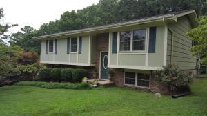 905 Crest Dr, Chickamauga, GA 30707-3207