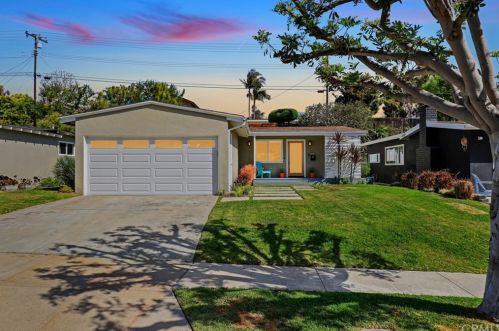 1345 Voorhees Ave, Manhattan Beach, CA 90266-6923