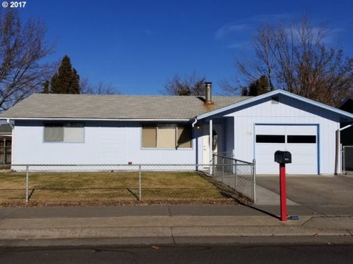 915 Gladys Ave, Hermiston OR  97838-2059 exterior