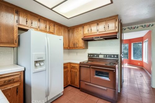 1921 Arroyo Dr, Riverside CA  92506-1610 exterior