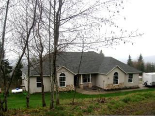 304 Ravenwood Rd, Kelso, WA 98626-9816