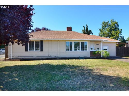 1874 16th St, Springfield, OR 97477-2507
