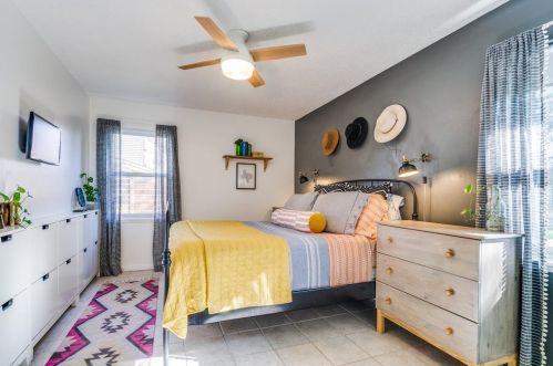 8714 Charing Cross Ln, Dallas TX  75238-3811 exterior