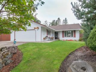 87652 Trek Dr, Veneta, OR 97487-9549